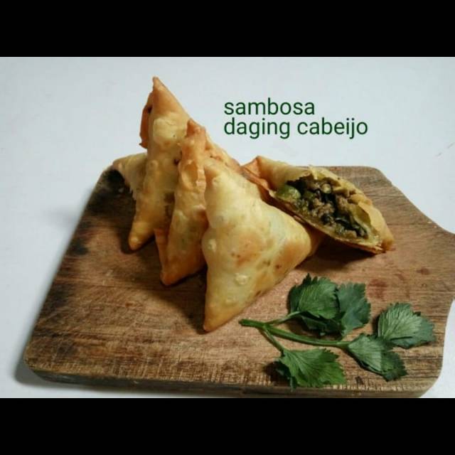 

SAMBOSA ISI DAGING CABE IJO/FROZEN FOOD