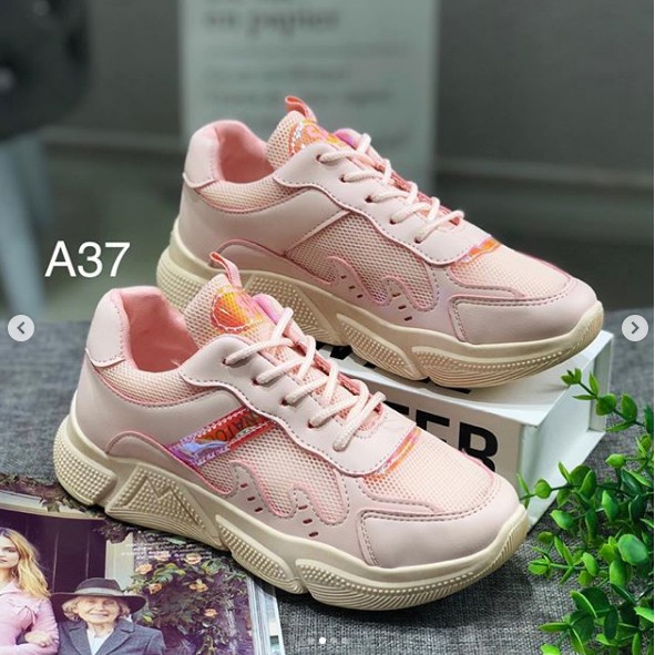 Sepatu Sneakers A37