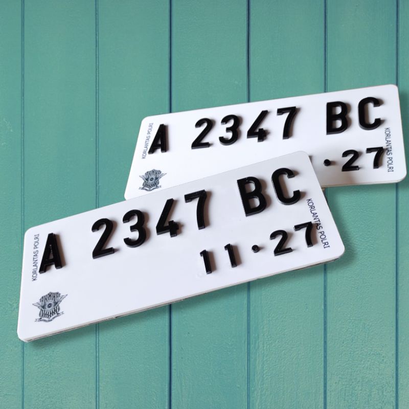 (Aksesoris) PLAT MOBIL VARIASI AKRILIK PUTIH TIMBUL