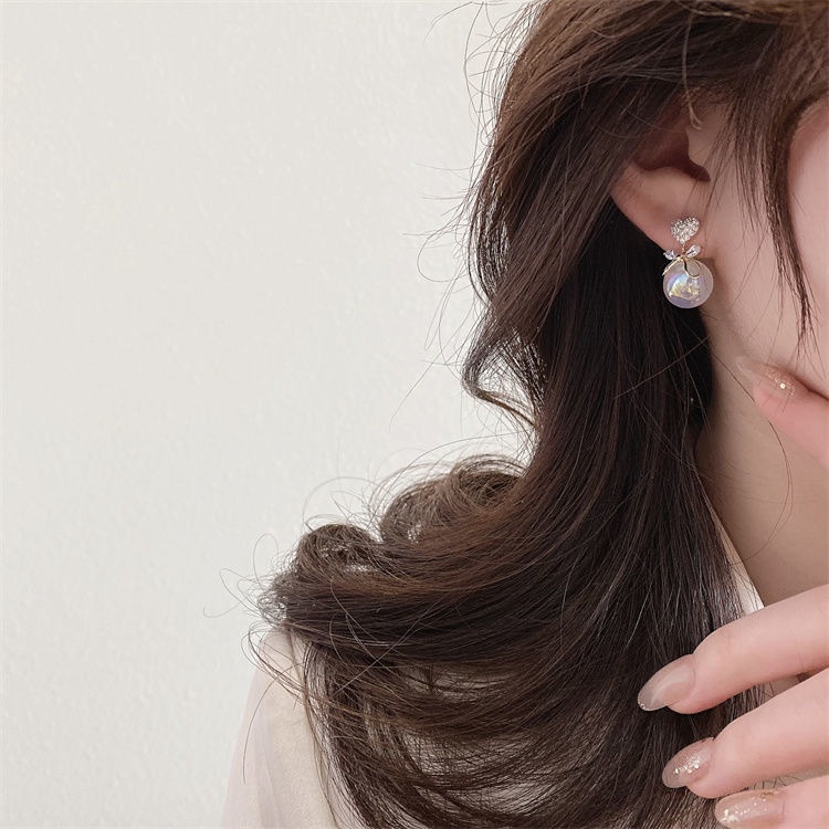 Anting Stud Hias Mutiara Kristal Bentuk Hati Warna Emas Untuk Wanita