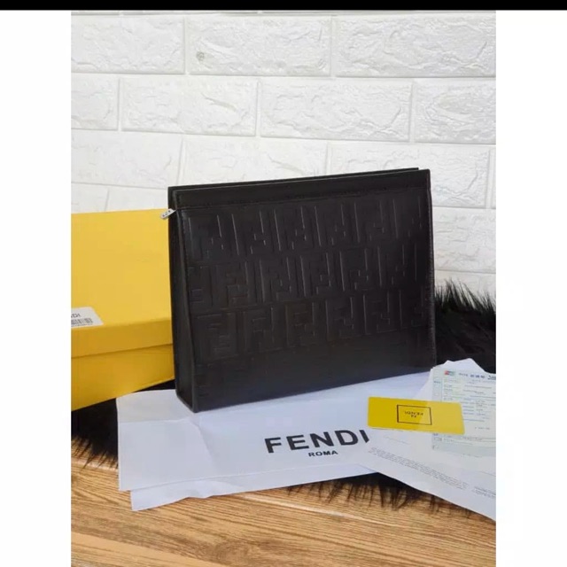 Dompet Pria Fendi