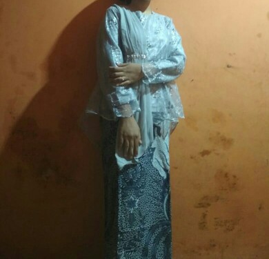 [real Pic] Batik Couple Yulia Kebaya Batik Modern Batik Couple Sarimbit Brokat Brukat - Bs142