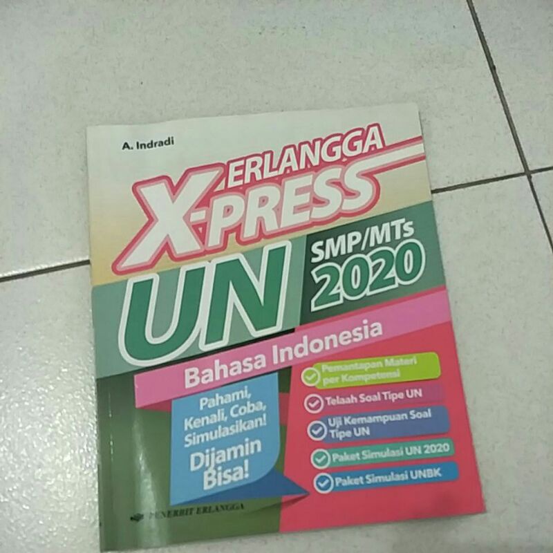 Buku X-press UN SMP/MTs Bahasa Indonesia 2020 (bekas)