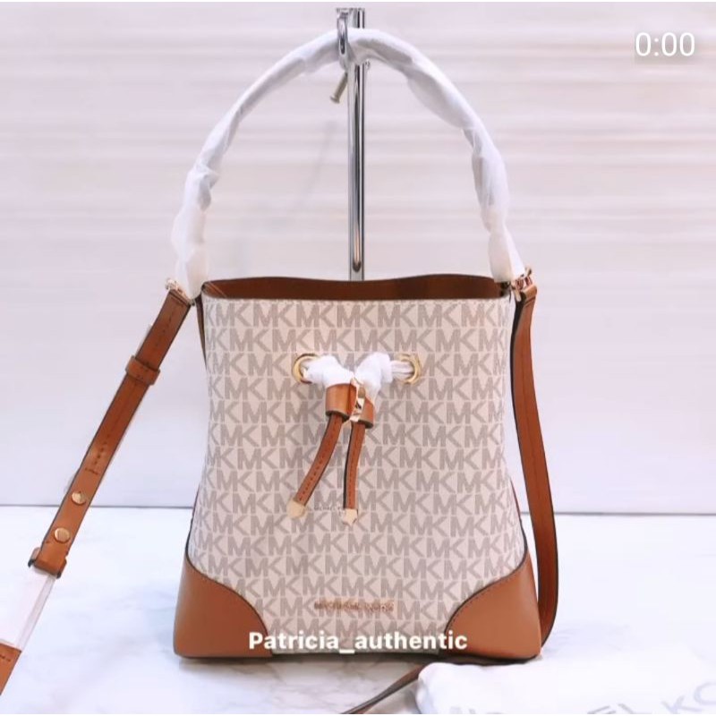 MK Mercer Gallery XS Logo Vanilla || MICHAEL KORS