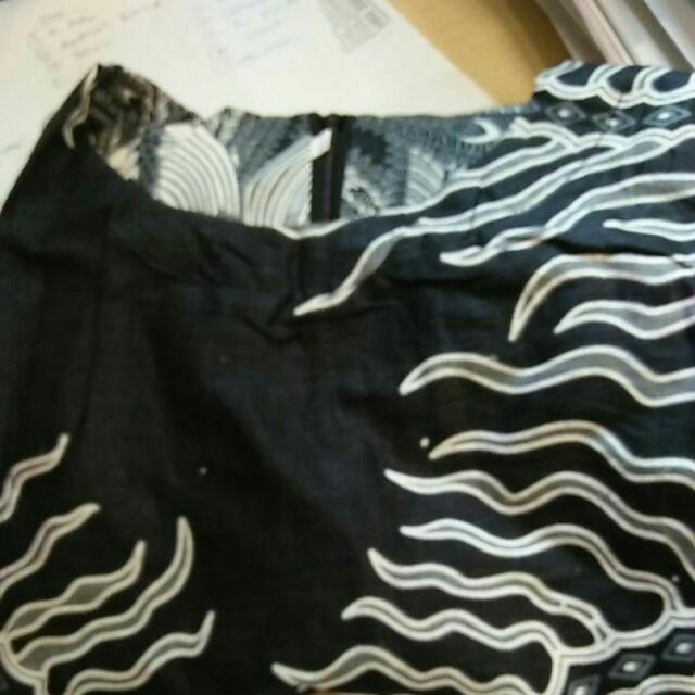 Maura Couple - Sania Ruffle Batik Couple Ori Ndoro Jowi Garansi Termurah Shopee -  Batik Modern Solo