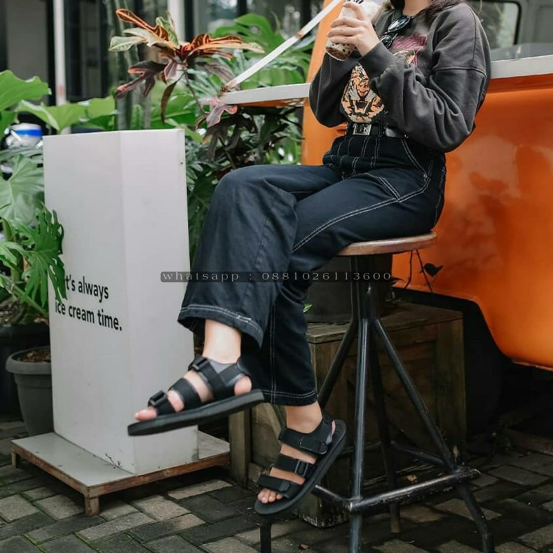 Sandal Gunung Pria Wanita Casual