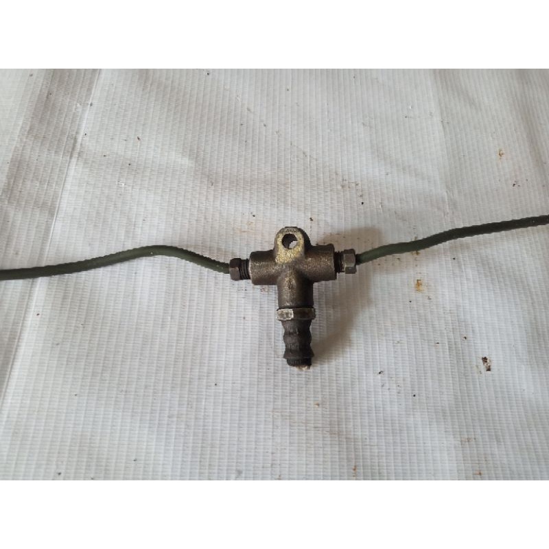 Selang nepel rem belakang mazda