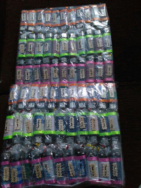 Souvenir Pernikahan Korek Gas Batik + Kemasan Pelastik + Tali Emas