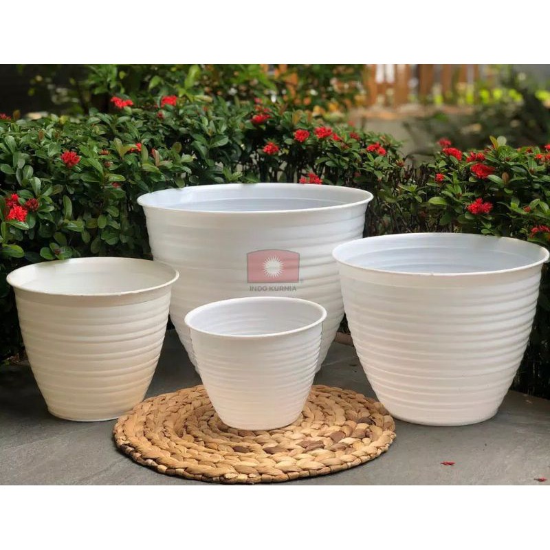 POT PLASTIK TANAMAN BUNGA MOTIF TAWON UK 20