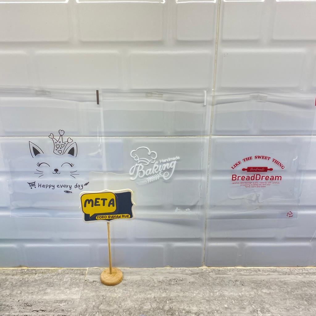 OPP4 - 100LEMBAR PLASTIK ROTI 15CMX18CM+3CM PANDA KUCING  BAKING KELINCI / PLASTIK ROTI / 100LEMBAR 