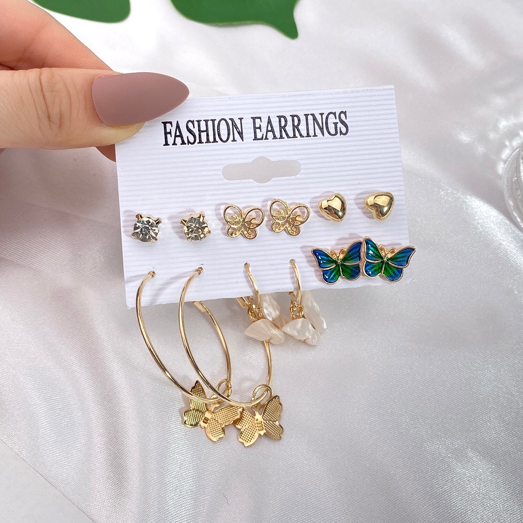 Set Anting Hoop Desain Kupu-Kupu Warna Emas Aksen Mutiara Bahan Logam Gaya Punk Untuk Wanita