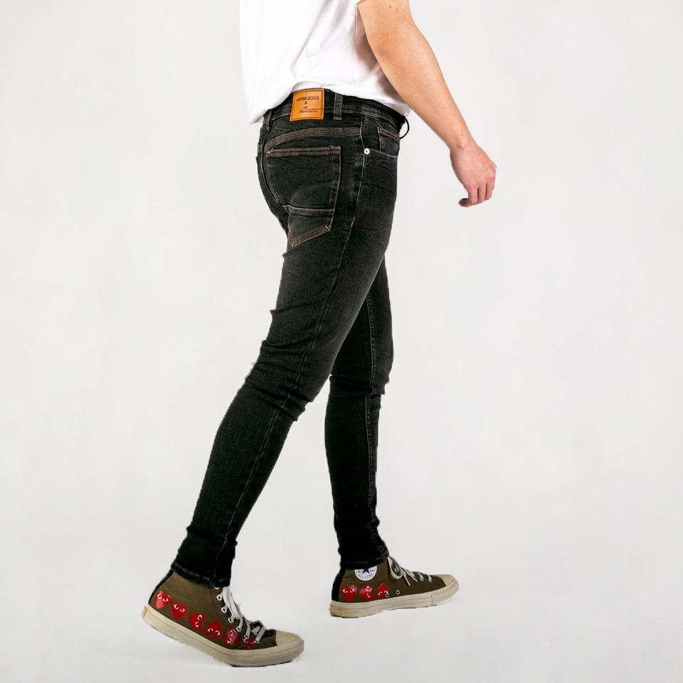 UNITEDJEANS - Celana Slim Fit Jeans Pria Bahan Stretch Denim - Exodius Black - (UJ-30) "Gw31au22ᵟ"