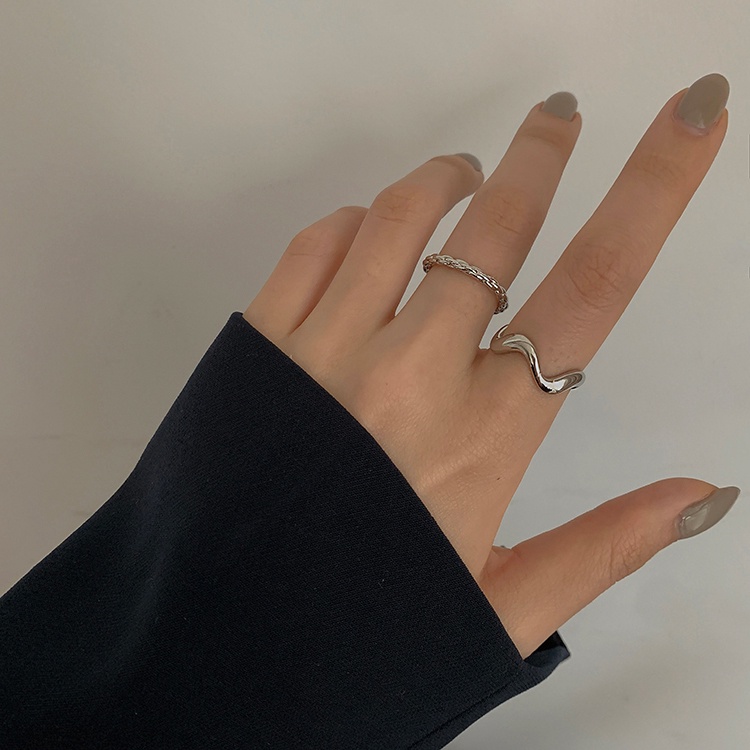 Cincin Warna Silver Gaya Retro Untuk Aksesoris