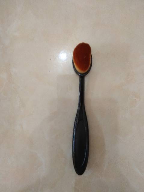 (STOK READY) BRUSH MAKE UP OVAL KUAS FOUNDATION