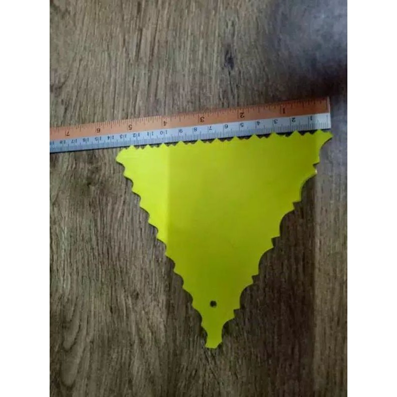 Scraper Segitiga Besar Plastik Kuning Hias Pinggiran Kue Tart