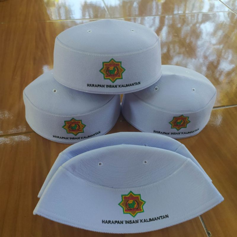 MENERIMA JASA MEMBUAT LOGO PECI MALAYSIA, PECI ASAGOFAH, PECI TEROMPA, PECI SPONS  CUSTOM LOGO / REQUEST LOGO DARI ANDA minim 36 pcs dan 48 pcs Songkok hitam songkok awing kopiah putih haji umroh peci pondok yayasan logo karangtaruna peci malaysia a1 a3