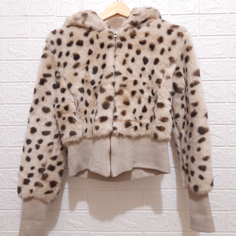 Coat Bulu dan Jaket bulu/ Coat fuzzy/jaket fuzzy/fur jacket