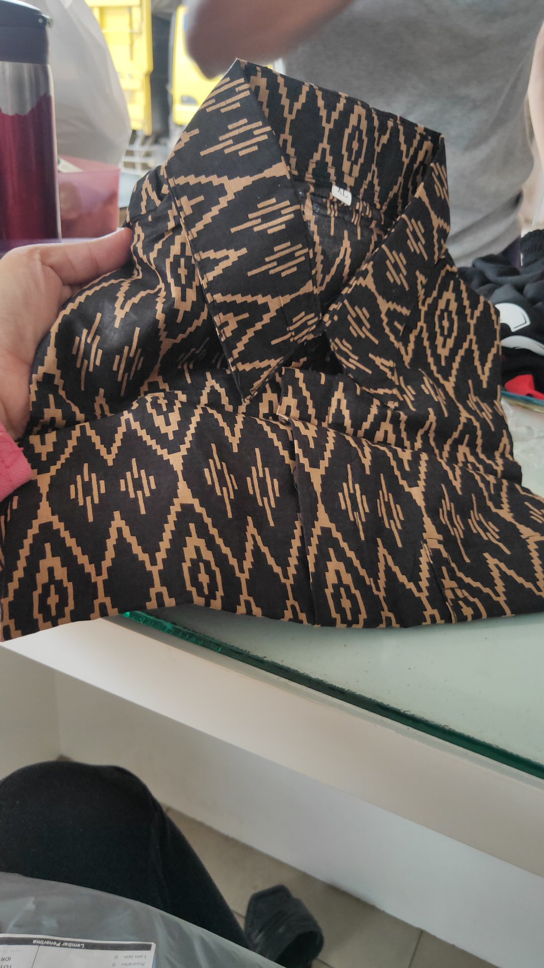 Kemeja Batik, Jahitan Rapih/ Bagus