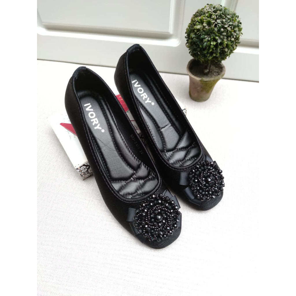 Sepatu Ivory Flatshoes Satin 993-TA20