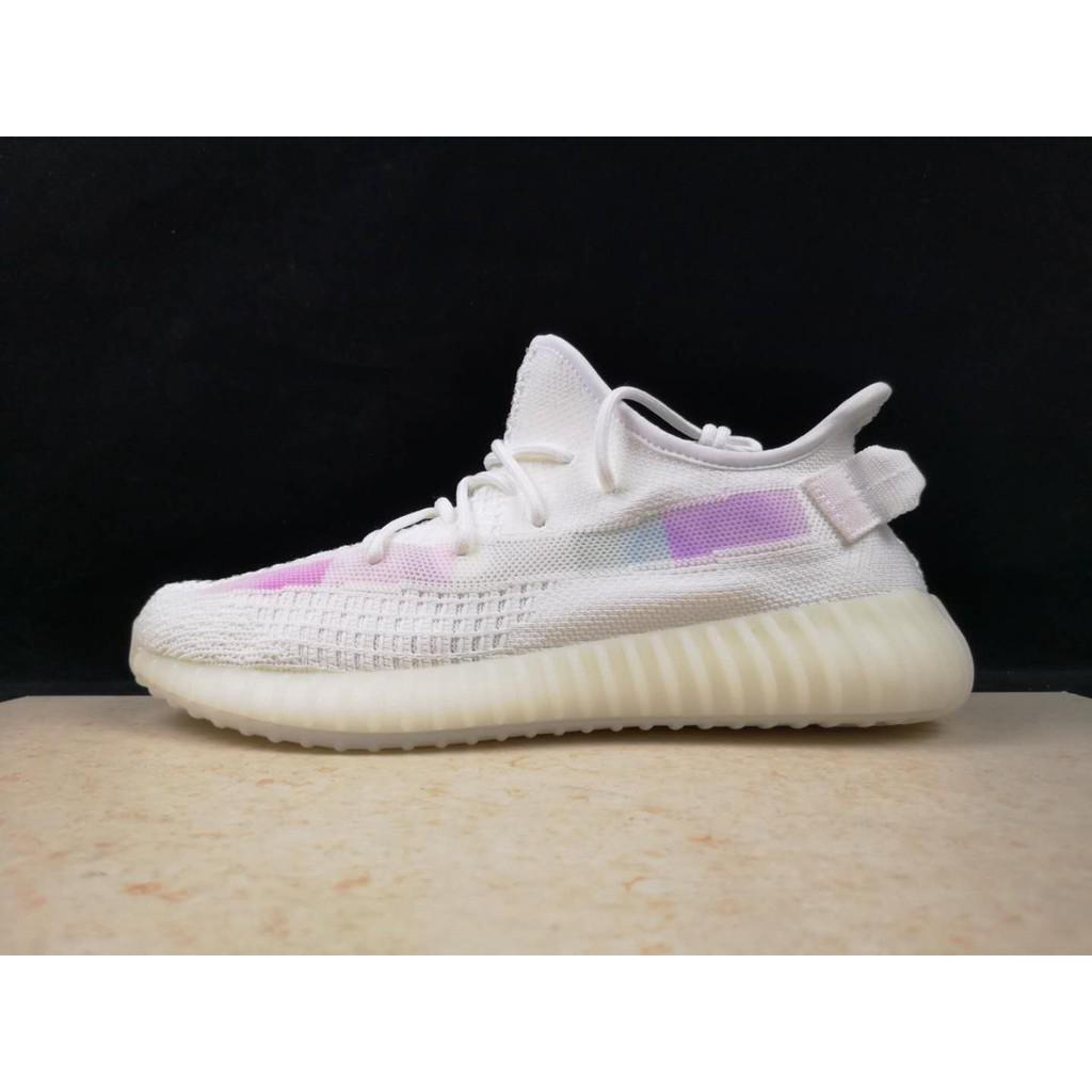 Sepatu Sneakers Olahraga Pria Model Adidas Yeezy Boost 350 V2 Bahan Breathable Warna Putih Sepatu Sneakers Olahraga Pria Model Adidas Yeezy Boost 350 V2 Bahan Breathable Warna Putih