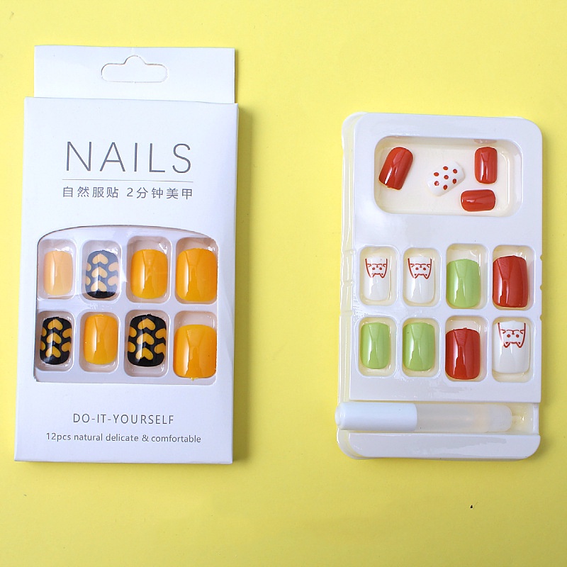 [Berbagai gaya dikirim secara acak]24 PCS Kuku Palsu Dan Lem /Fake Nail Art 3d /Stiker Kuku Tahan Air