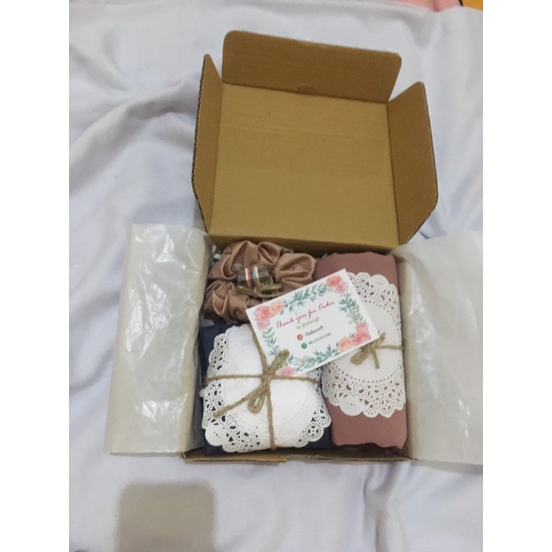 

hampers birthday or graduation gift