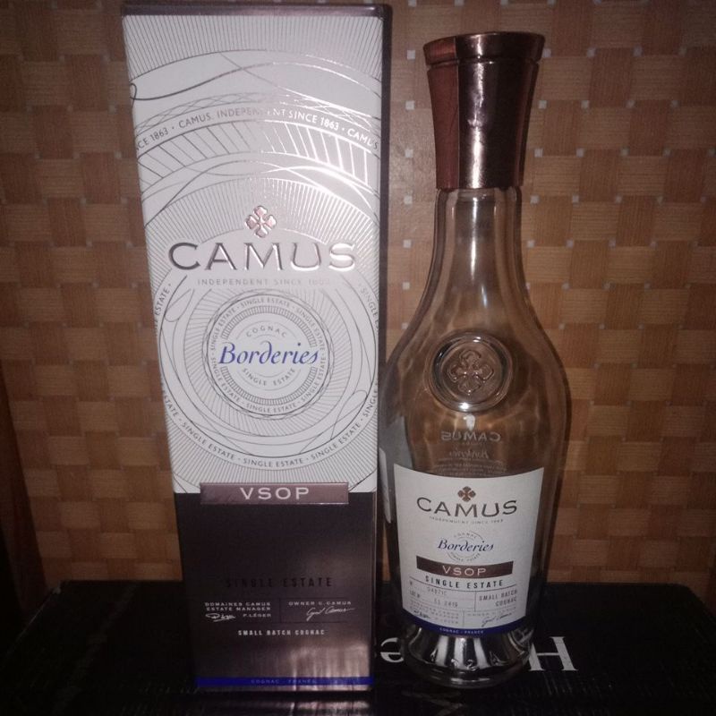 BOTOL BEKAS MINUMAN CAMUS / BOTOL BEKAS PAJANGAN DAN KOLEKSI