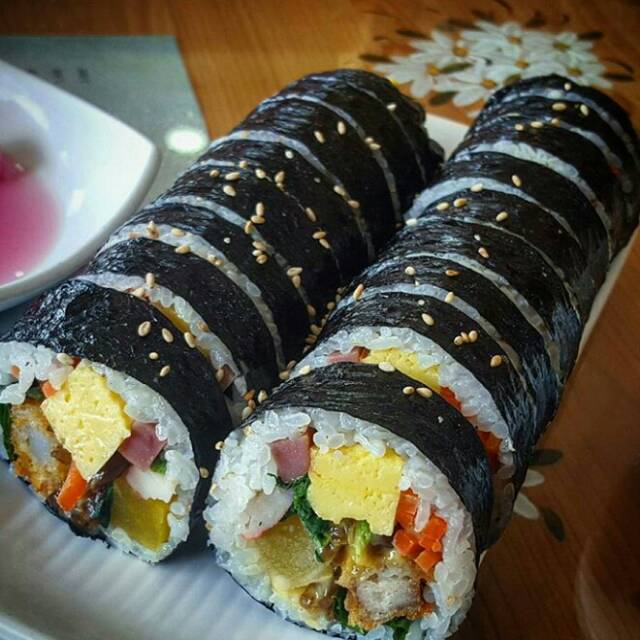 

Kimbab telur sosis