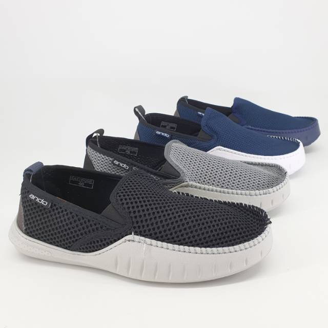 Sepatu Slip On Pria ANDO EASTWOOD (39-43)