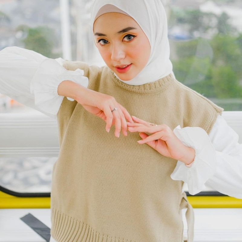 Vest Rajut Wanita Kekinian / Rompi Rajut Tali / Rompi rajut tali Korea/ Rompi vest/rompi gamis