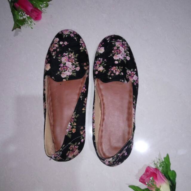 PRELOVED flatshoes shabby
