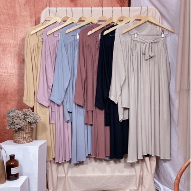 Noora Esca Set ( blouse + rok )