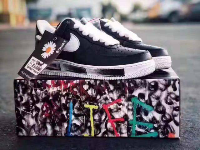 Sepatu Nike Air Force 1 G Dragon Paranoise Black White "Release Skin"