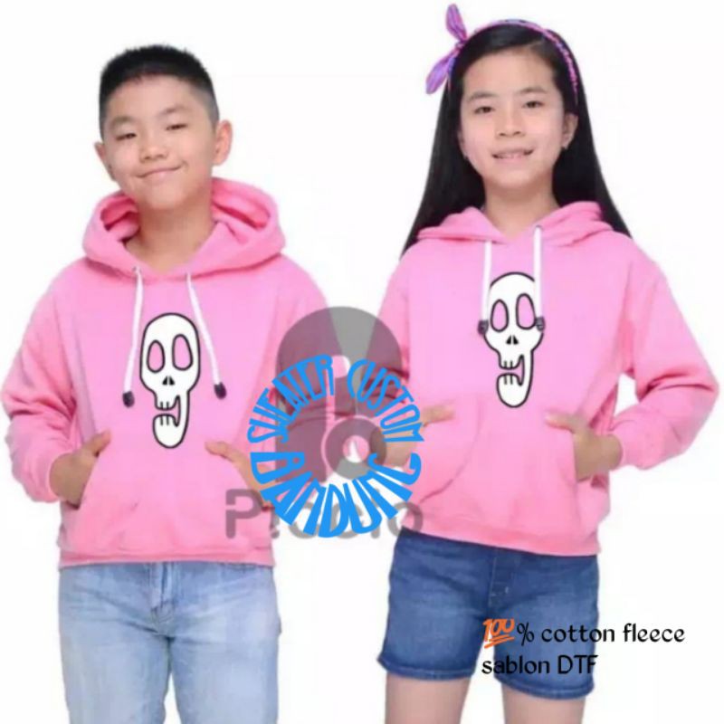 Sweater Shinbi house the haunted