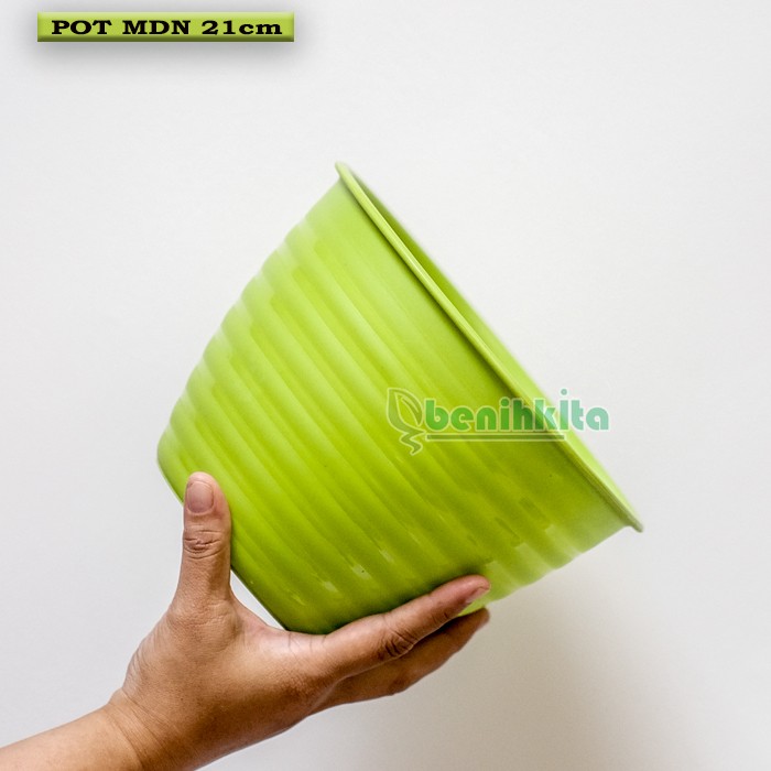 Pot Tanaman-Bunga 21cm Motif Tawon (MDN)