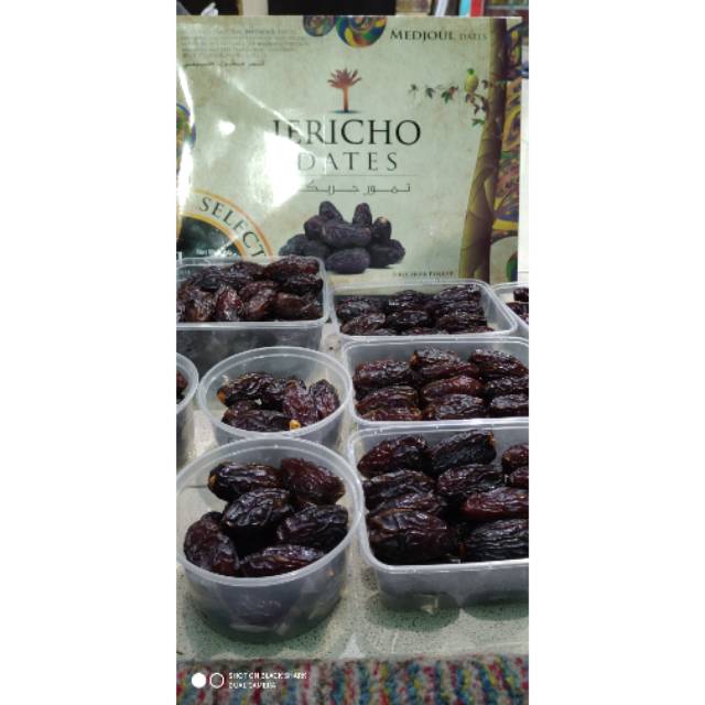 

KURMA MEDJOUL KORMA MEJOL DATE MEJOUL DATES PALESTINE JERICHO