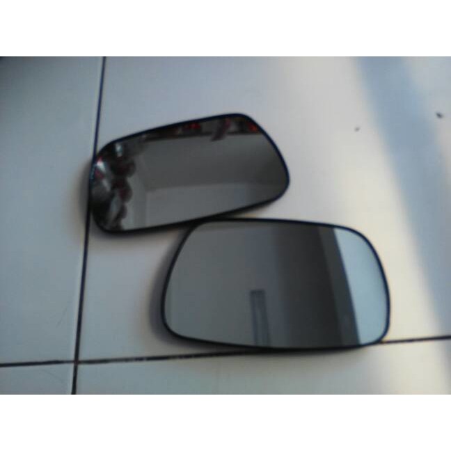 kaca spion avanza