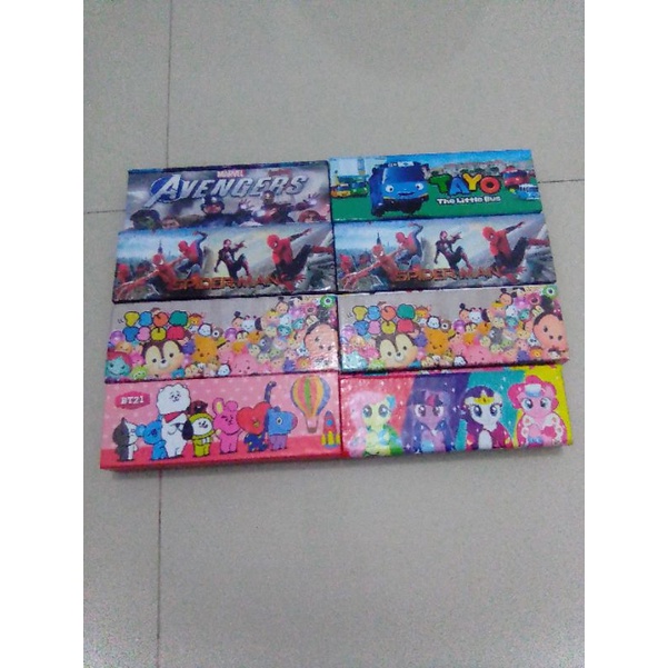 

Kotak Pensil Sekolah Magnet