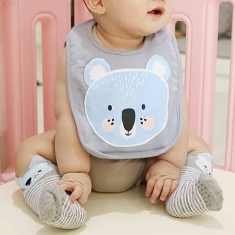 Petite Mimi Bib &amp; Socks Celemek Dan Kaos Kaki Bayi Set