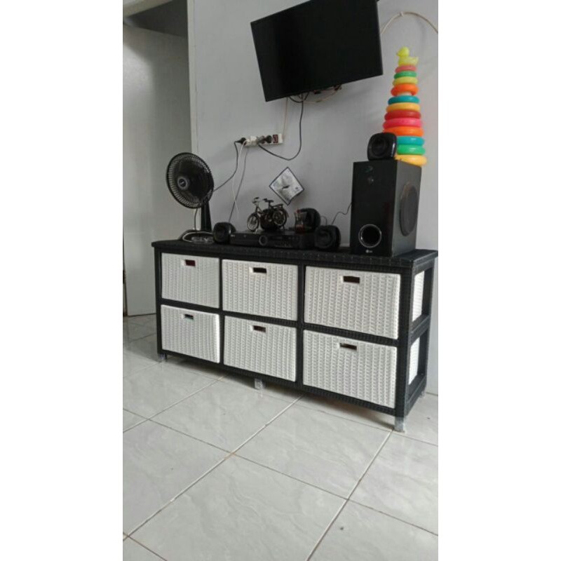 LEMARI ROTAN SINTETIS LACI 6 DATAR/LEMARI TV MINIMALIS