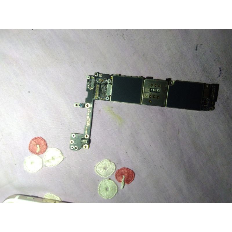 mesin iphone 6s 64gb lock icloud