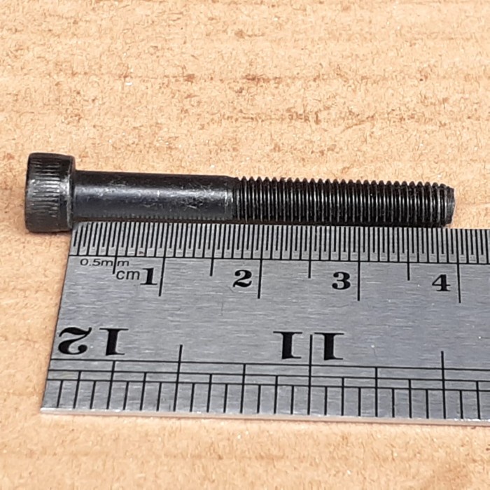 BAUT L M5X40 (4CM) BAJA / BAUT L BAJA M5 X 40 GRADE 12.9 / BAUT L BAJA M5 PANJANG 4 CM / BAUT L 5X40