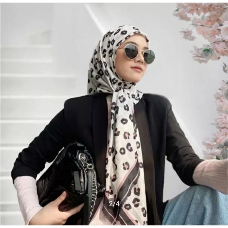 PROMO TERBARU  Hijab Segiempat Motif Polkadot Putih / hijab segi empat / hijab voal motif / hijab se