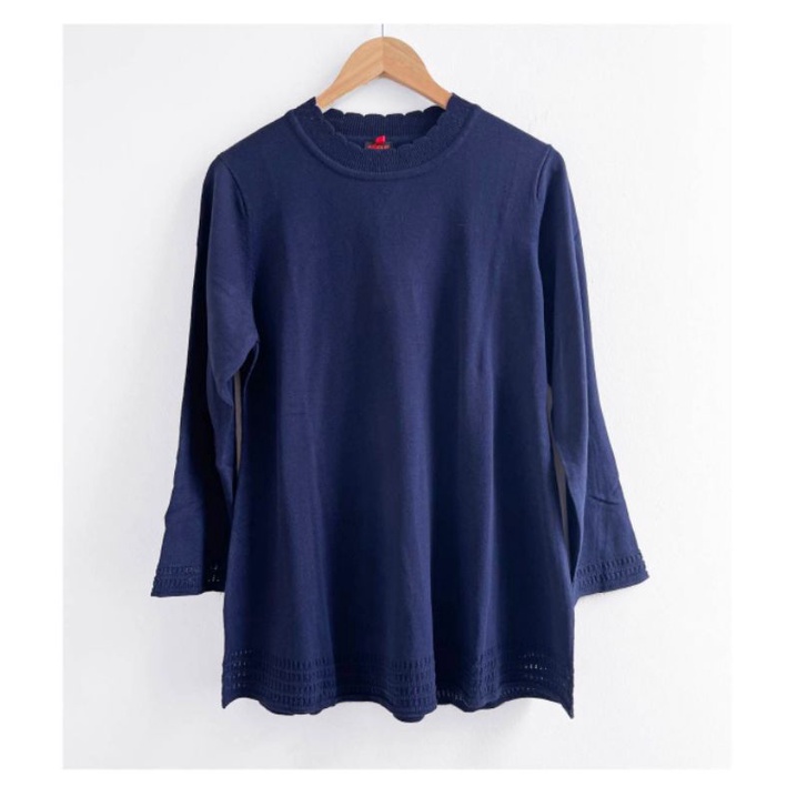 Ameli* Navy n pink long sleeve scalloped neck top