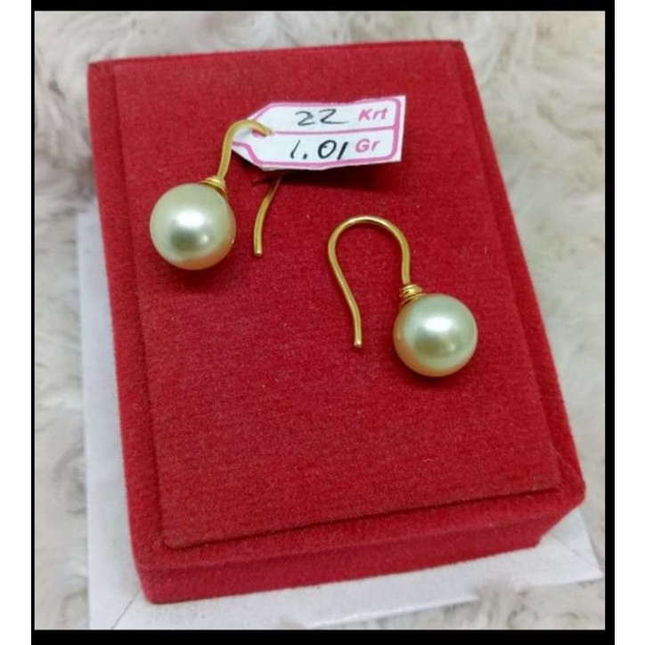 anting emas dengan mutiara air laut