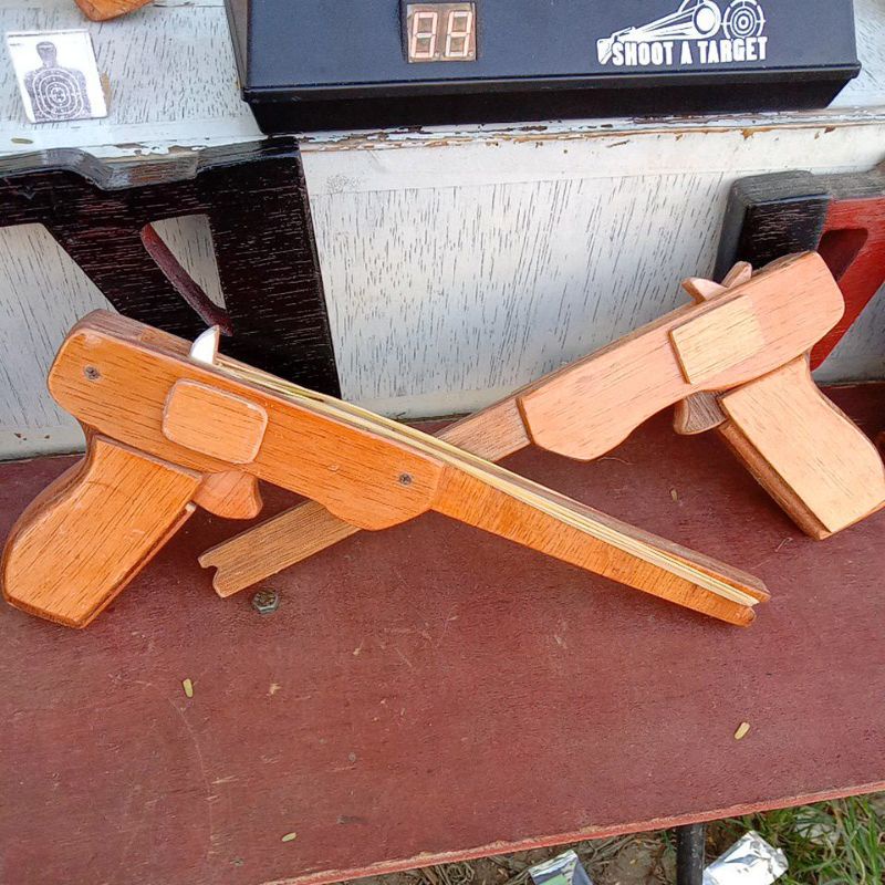 tembakan kayu pistol