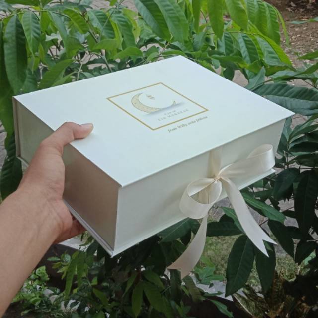 

Box lipat | box bridesmait, box kado, parcel lebaran, box hantaran