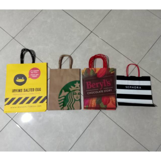 

Paper Bag : Beryl's, Carolina, Focalskin, Garret Pop Corn, Glad2Glow, Herman Vincent, Irvins Salted Egg, Sephora, Starbucks, The Body Shop, The Harvest, This Is April