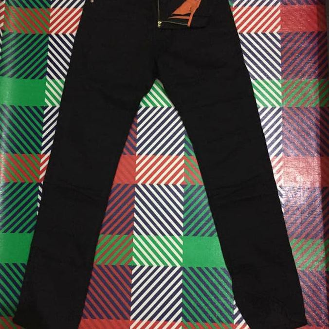 PRODUK BERKUALITAS LEVIS CHINOS 501 ORIGINAL KAMPAS STREET - HITAM BAHAN LEMBUT