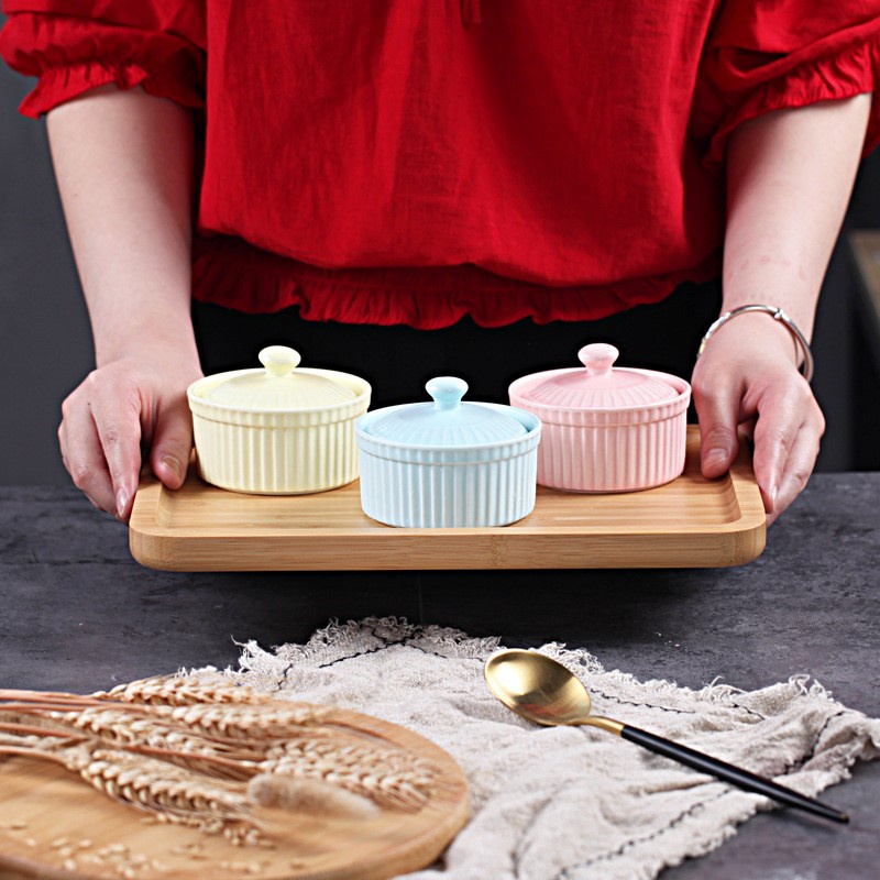 Ramekin souffle bowl with lid / mangkok keramik dengan tutup